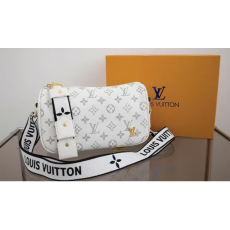 LOUIS VUITTON 루이비통 레더 실링 크로스백