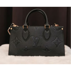 LOUIS VUITTON 루이비통 NEW 런칭 온더고 이스트 웨스트 블랙