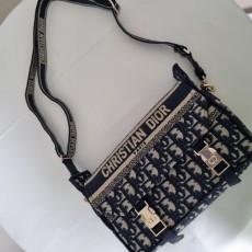 DIOR 디올  캠프백 스몰