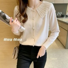 MIUMIU 미우미우 큐티 레이스카라 니트가디건