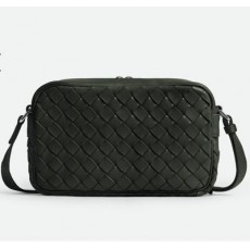 보** NEW 인트레치아토 스몰 카메라 백 풀박스