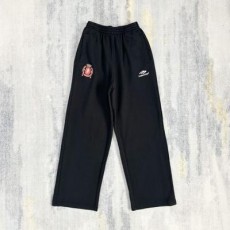 발**** 24시즌 사커 배기 스웻팬츠  수입  프리미엄