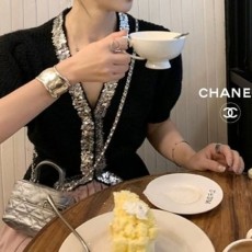CHANEL 샤넬 스팽글퍼프니트