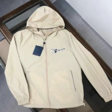 LOUIS VUITTON 루이비통 모노그램 양면 후드 바람막이