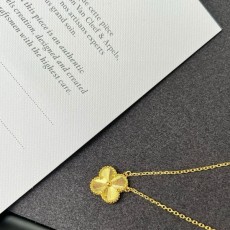 VAN CLEEF 반클리프  빈티지 알함브라 펜던트 기요세 목걸이