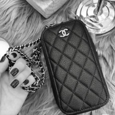 CHANEL 샤넬  클래식 체인 폰백