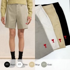 AMI 아미 드 꾀흐 엠브로이더리 치노하프팬츠