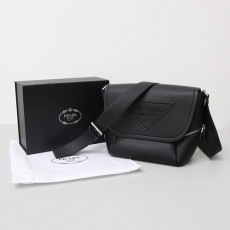 PRADA 프라다 스트랩 숄더백