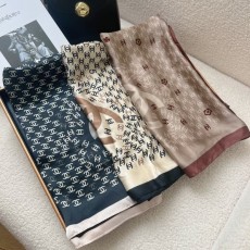 CHANEL 샤넬 CC벨트 라이트 스카프 방도