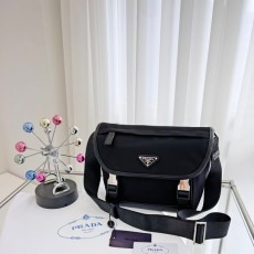 PRADA 프라다   리나일론 사피아노 가죽 숄더백