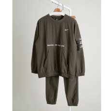 NIKE 나이키 MOVING CO. 자수 포켓 크루넥 티셔츠 & 카고 조거 팬츠 셋