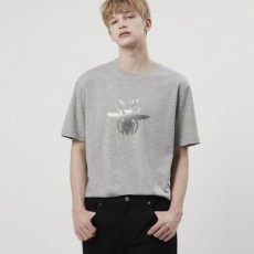 디* 실버은박 벌 로고 티셔츠