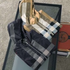 시그니처 체크 바람막이 (수입)