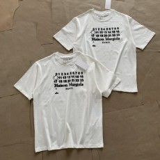 메* 마르지엘라 23SS 모자이크 픽셀 로고 반팔티 - 수입