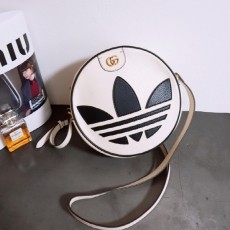 구* × ㅇ아*** 콜라보 탬버린백