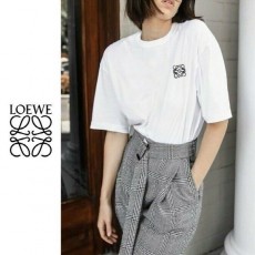 로** 자수 티셔츠