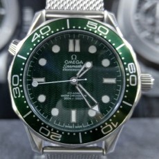 오** 씨마스터 다이버 300 007에디션 그린