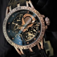 로** 뷔 엑스칼리버 아반타도르 S 투르비옹