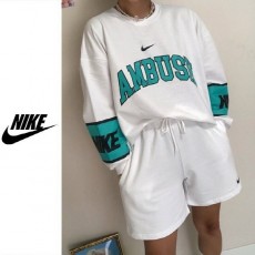 나** 엠부시 맨투맨 반바지 세트