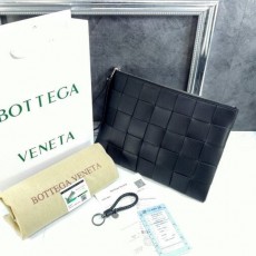 보** 인트레치아토 어반 레더 클러치 649616 VBWD3 3135ㅡ 블랙 color