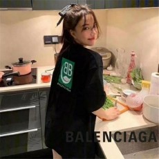 발**** 박스 로고 티셔츠