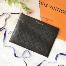 루* 모노그램 앙프렝뜨 느와르 블랙 파우치 클러치백