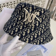 디* 오블리크 그래피티 로고자수 버킷햇