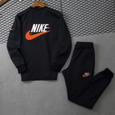 나** 로고 포켓 조거 트레이닝셋트