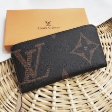 루* 빅로고 지퍼돌이 장지갑