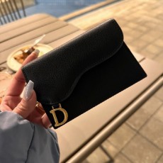 디* 새들 플랩 컴팩트 지퍼 카드지갑