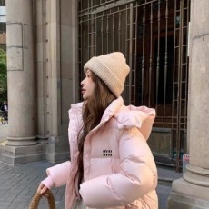 MIUMIU 미우미우 크롭 핑키패딩