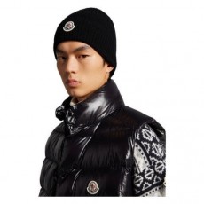 MONCLER 몽클레어  로고패치 울 니트비니