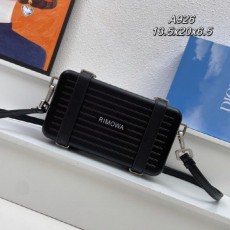 [483번] 디* X 리** 퍼스널 클러치 크로스