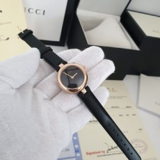 구* 디아망띠시마 검판 금장 가죽밴드 시계