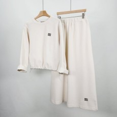 MIUMIU 미우미우 맨투맨 롱 스커트 set