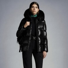 MONCLER 몽끌레어 라이체 거위털 폭스퍼 펄블랙 패딩