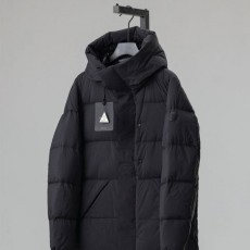 MONCLER 몽끌레어 마데이라 로고 다운 후드 패딩