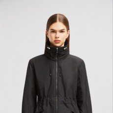 MONCLER 몽클레어  에넷 바람막이 자켓