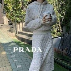 PRADA 프라다 르보퀄팅투피스