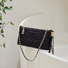 CHANEL 샤넬 엠보 체인백