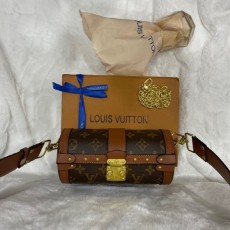 루* 빠삐용 트렁크