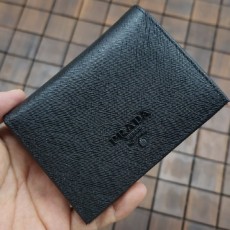 [468번] 프** 사피아노 중지갑