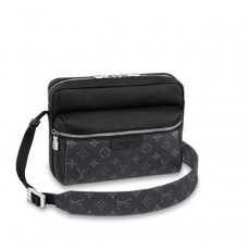 루* 아웃도어 메신저백 블랙 M30233