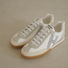 에*** 어반타지 스니커즈