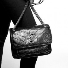 생** 23SS 니키 베이비 체인 빈티지 레더 숄더백 6331580EN041000